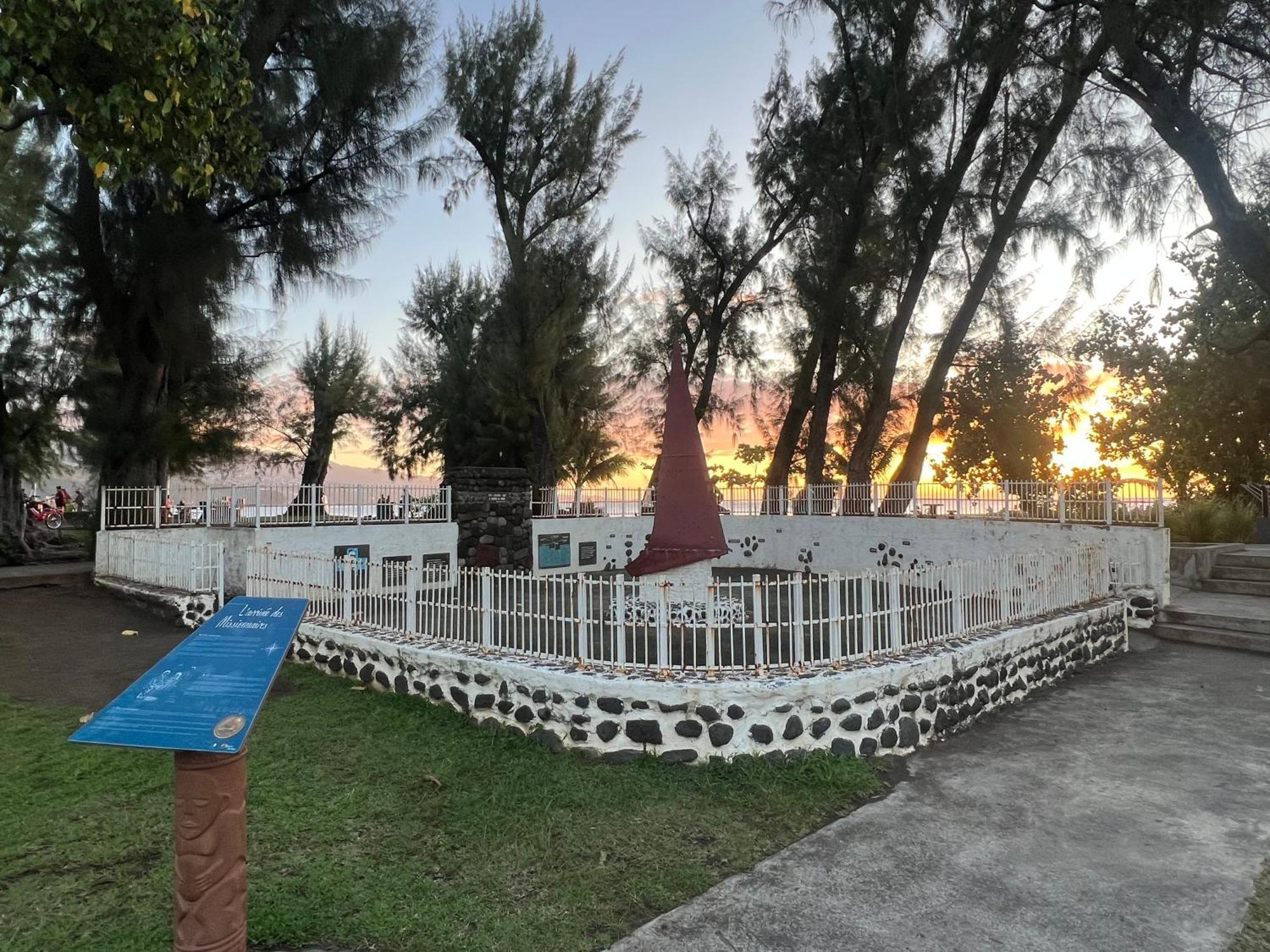 La Maison Pres Du Phare Mahina Bagian luar foto